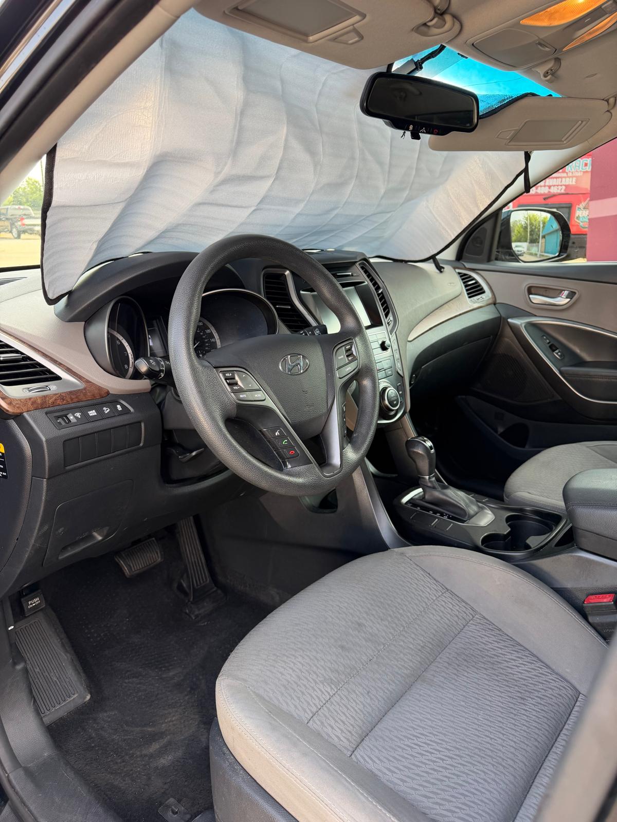 2019 Hyundai Santa Fe SE - Photo 7