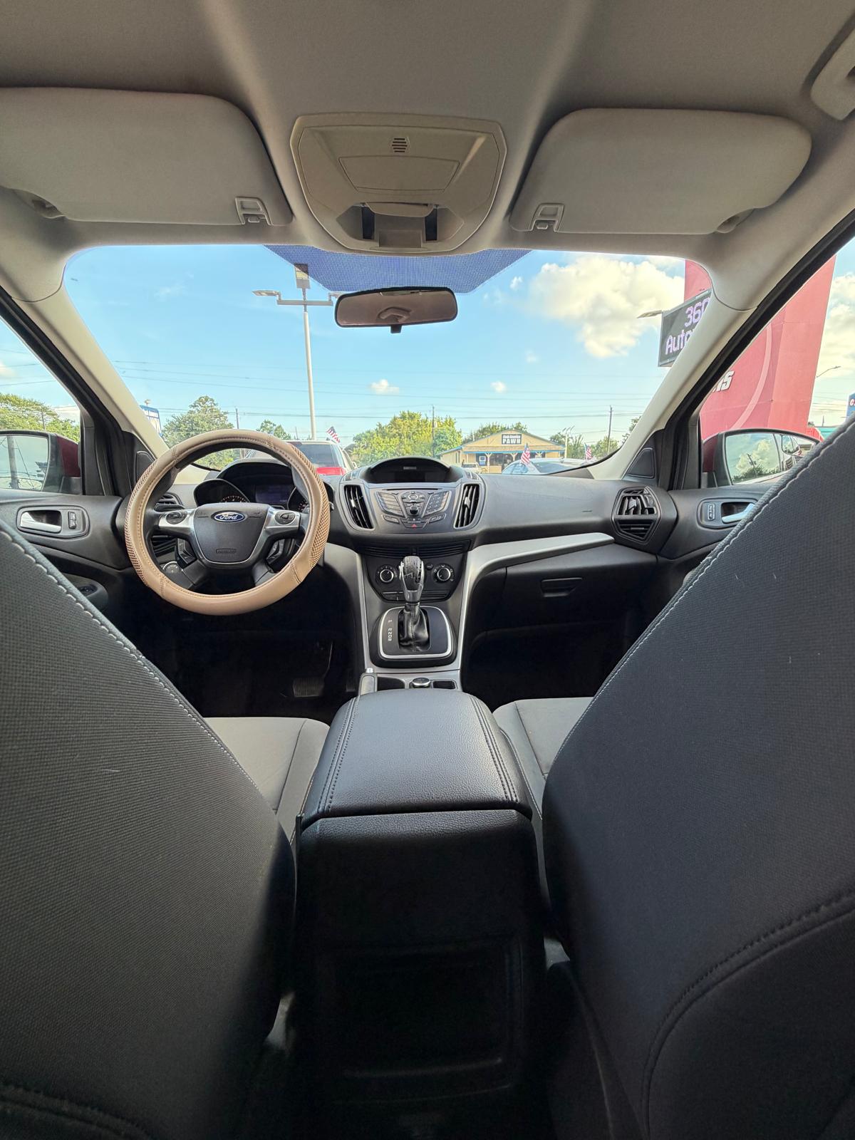 
								2013 Ford Escape SE Sport Utility 4D full									
