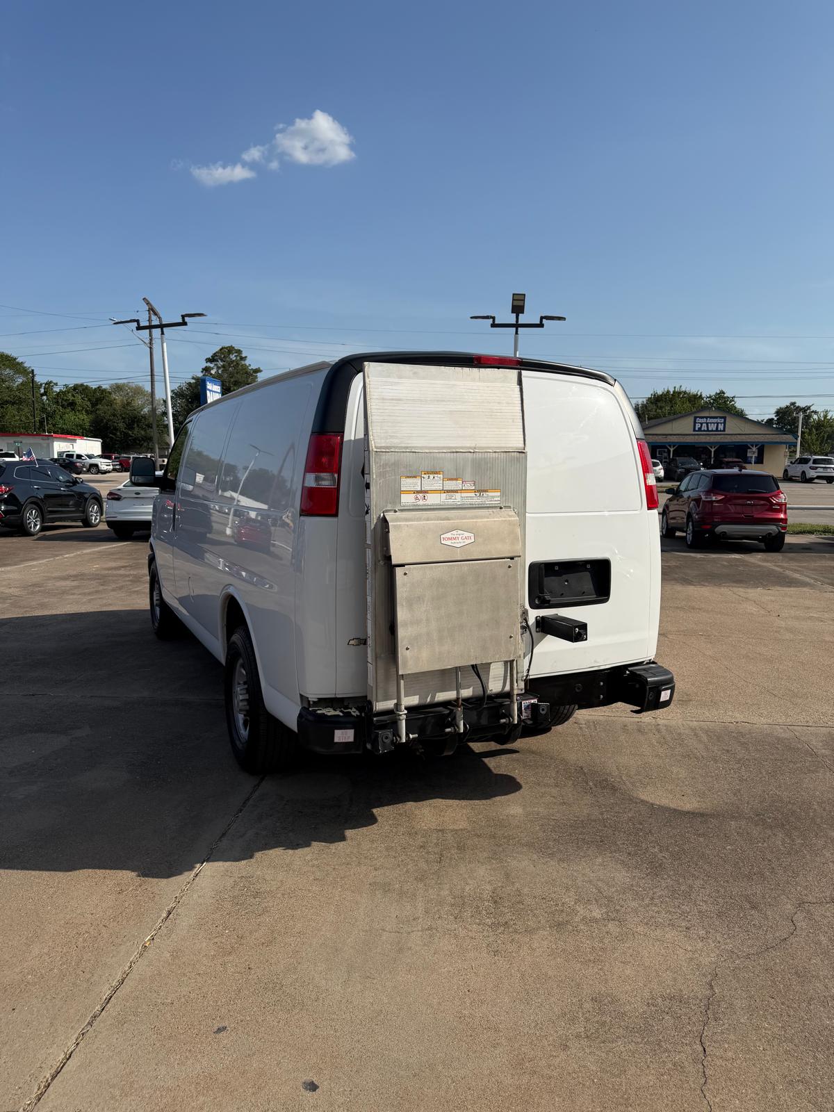 
								2020 Chevrolet Express 3500 Cargo Regular Van 3D full									