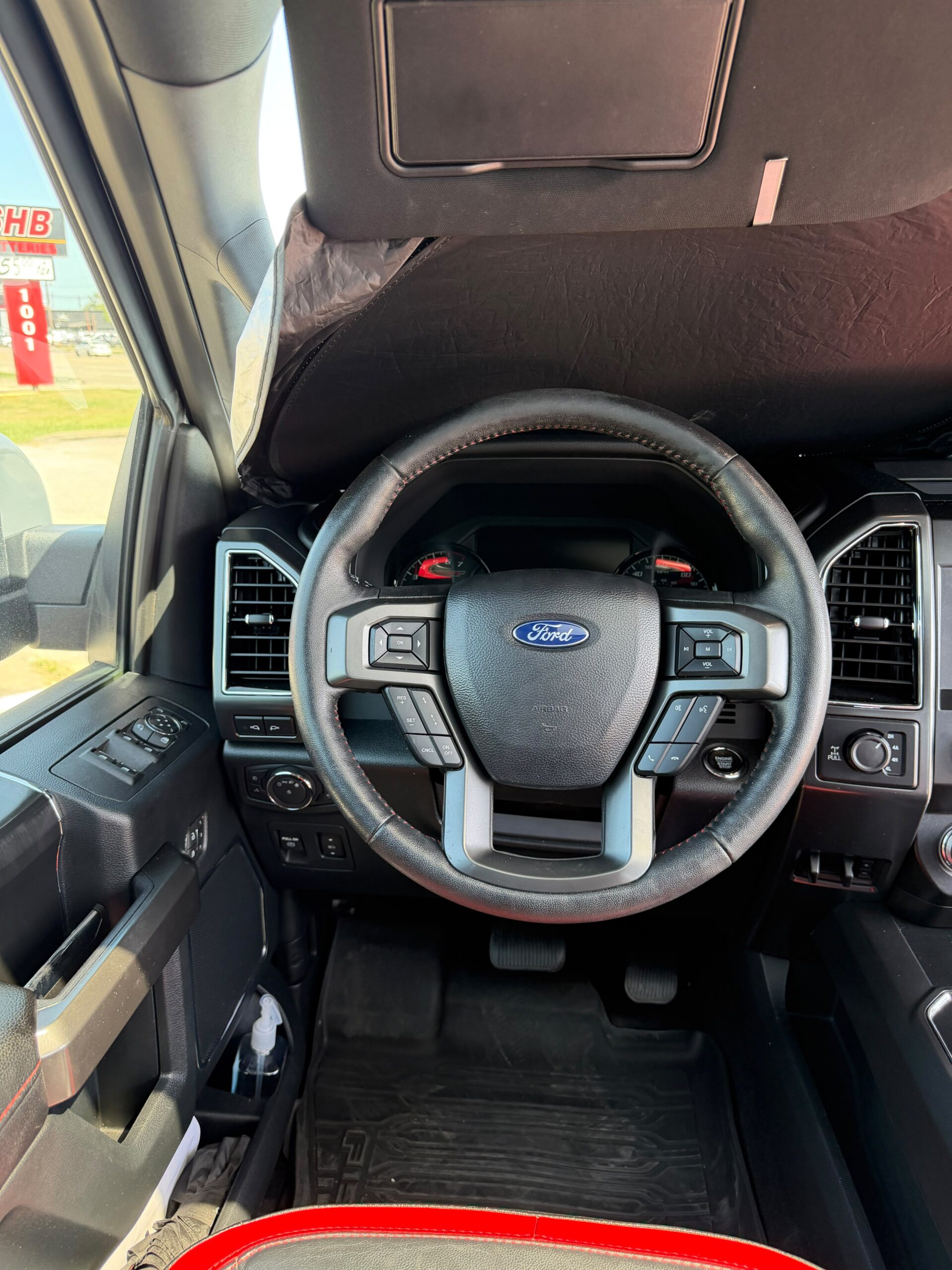 
								2019 Ford F150 SuperCrew Cab Lariat Pickup 4D 5 1/2 ft full									
