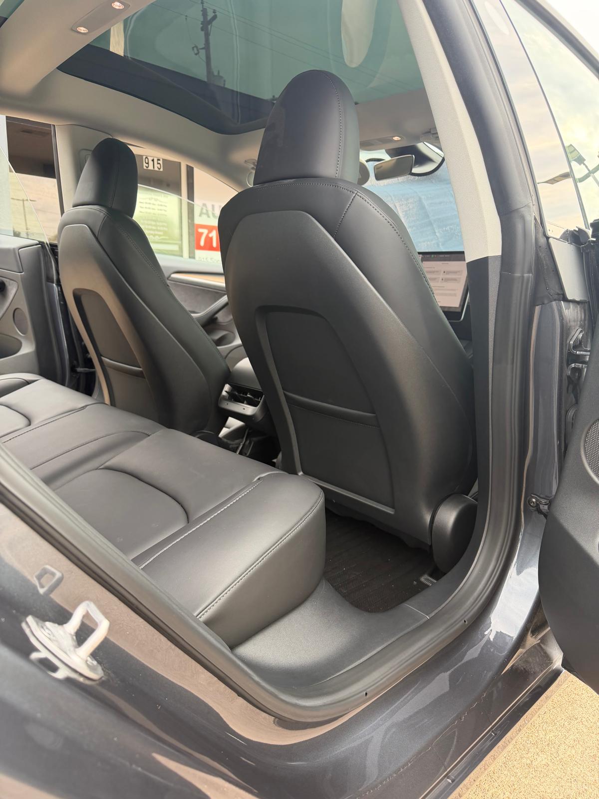 
								2023 Tesla Model 3 Standard Sedan 4D full									