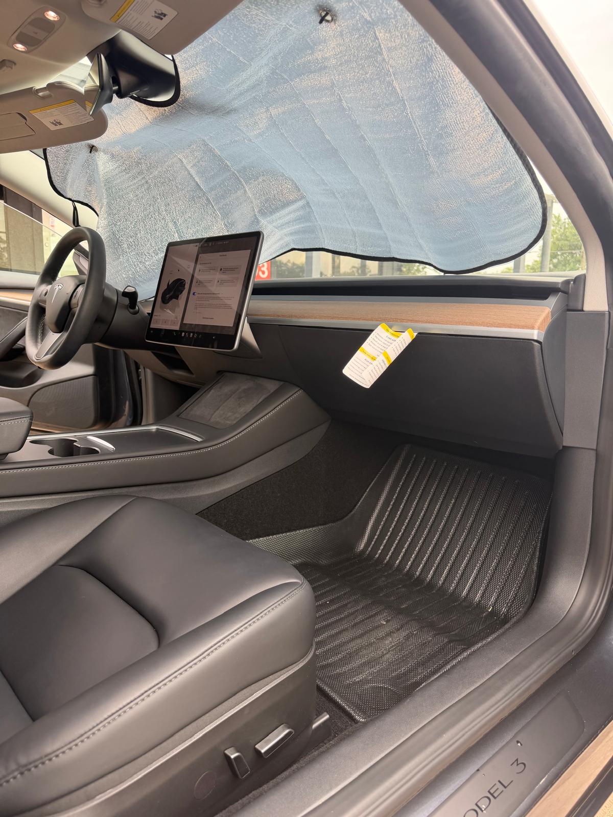 
								2023 Tesla Model 3 Standard Sedan 4D full									