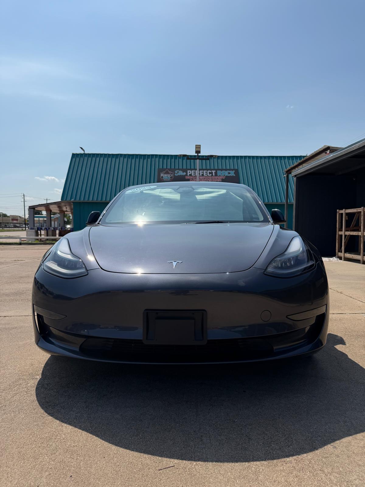 
								2023 Tesla Model 3 Standard Sedan 4D full									