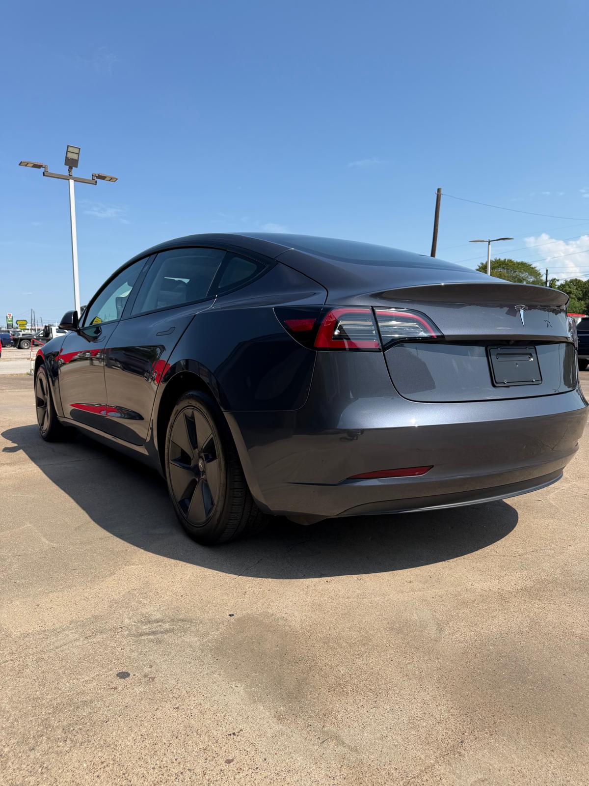 
								2023 Tesla Model 3 Standard Sedan 4D full									