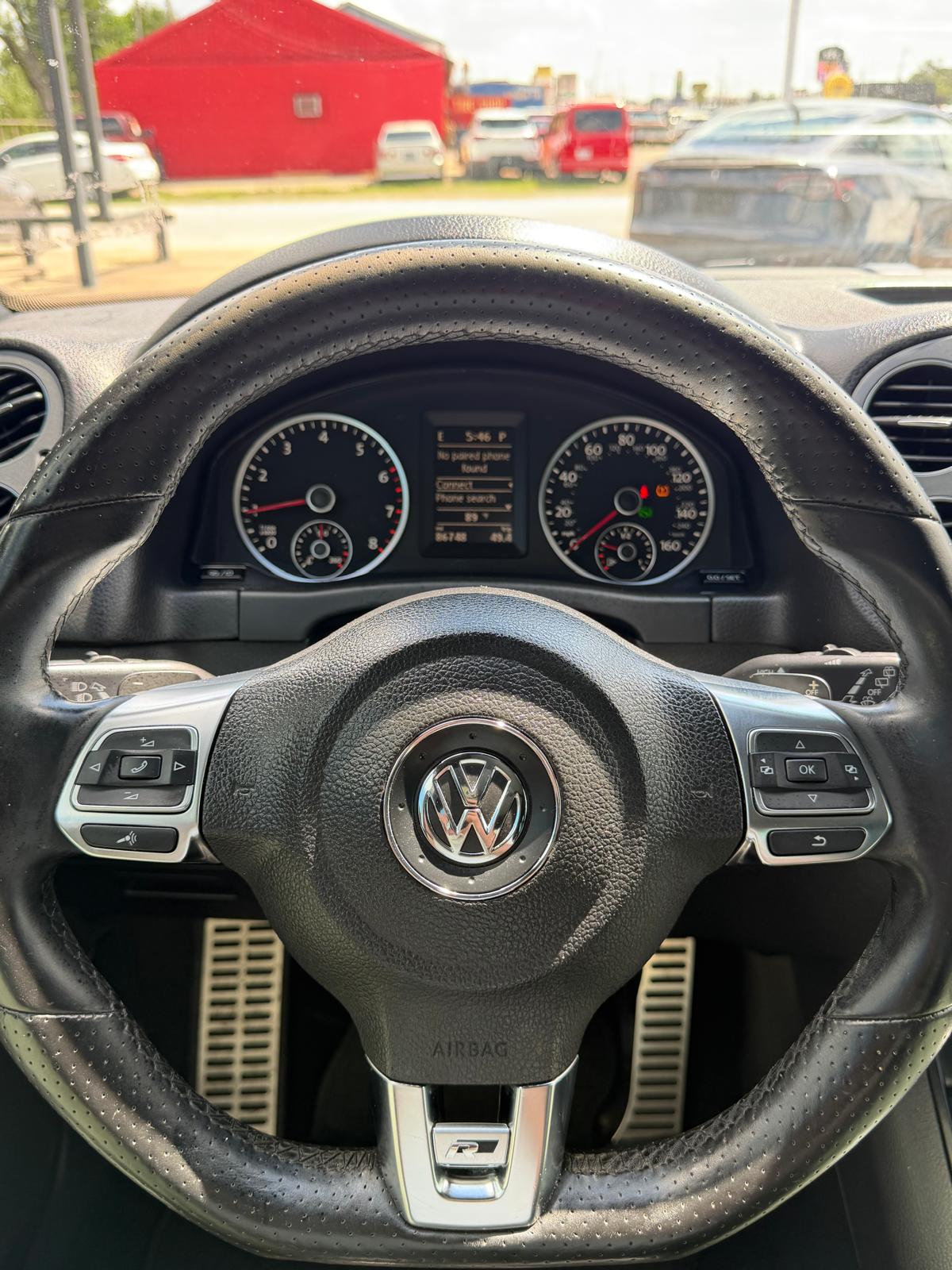 
								2014 Volkswagen Tiguan 2.0T R-Line Sport Utility 4D full									