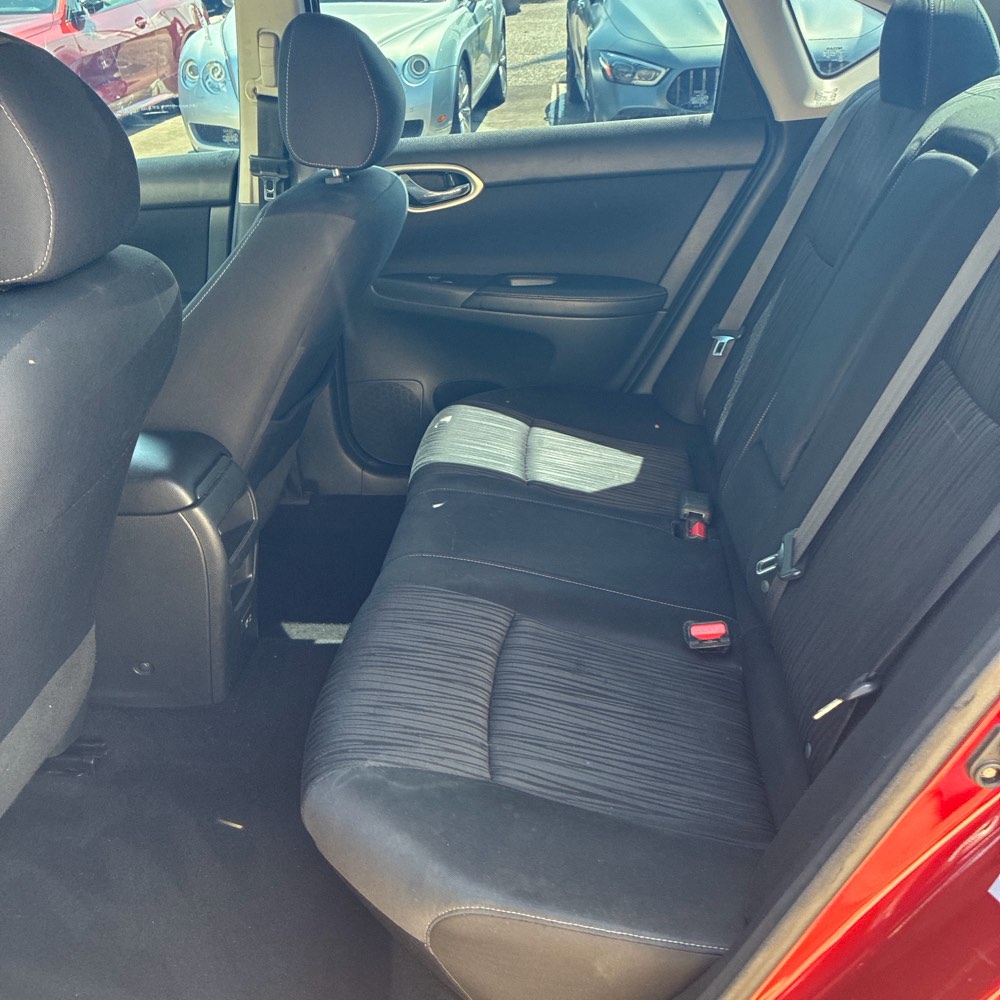 
								2019 Nissan Sentra SV Sedan 4D full									